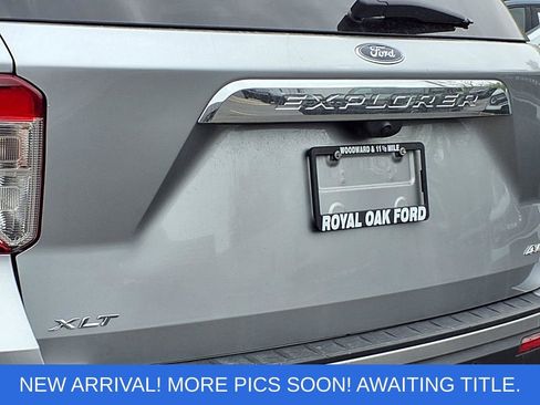Used 2024 Ford Explorer XLT w/ Equipment Group 202A AWD/4WD image 6