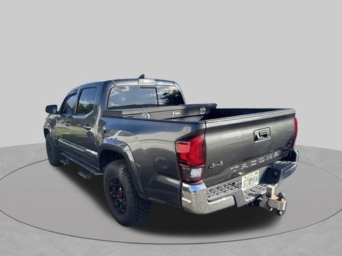 Used 2019 Toyota Tacoma SR5 AWD/4WD image 4