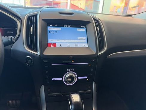 Used 2018 Ford Edge Titanium image 21