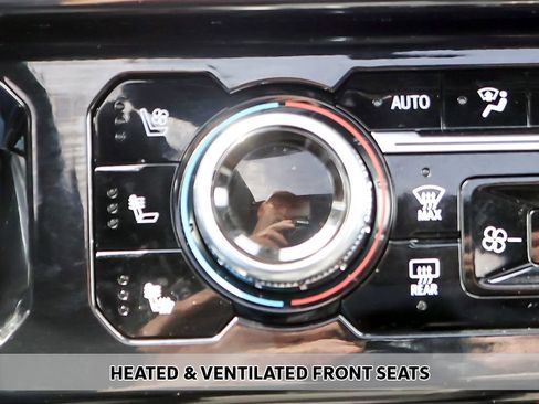 Used 2024 GMC Sierra 2500 AT4 w/ AT4 Preferred Package AWD/4WD image 7