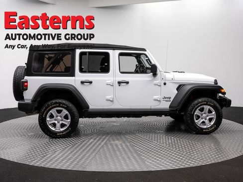 Used 2018 Jeep Wrangler Unlimited Sport S AWD/4WD image 4