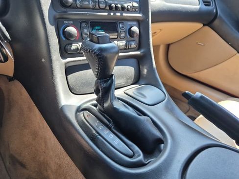 Used 2003 Chevrolet Corvette Coupe w/ Preferred Equipment Group RWD image 11
