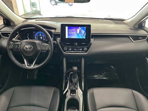 Certified 2024 Toyota Corolla Cross XLE image 10