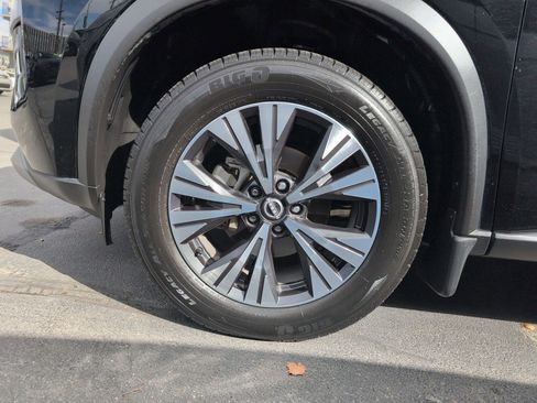 Used 2023 Nissan Rogue SV w/ SV Premium B Package image 13