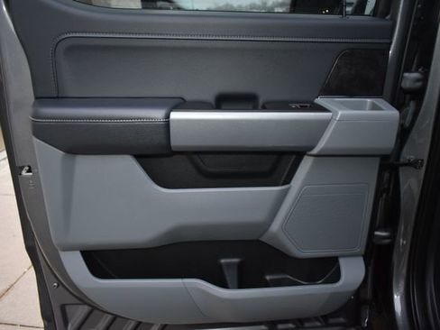 Used 2022 Ford F150 XLT w/ Equipment Group 302A High image 39