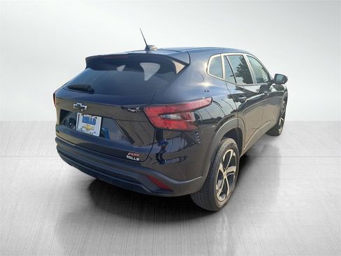 Certified 2024 Chevrolet Trax RS image 5