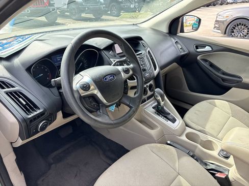 Used 2012 Ford Focus SE FWD image 6