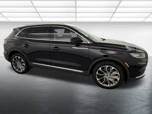 Used 2022 Lincoln Nautilus Reserve image 9