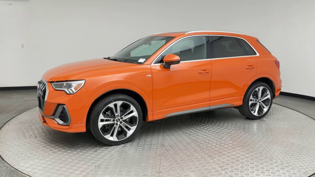 Used 2020 Audi Q3 2.0T Premium Plus w/ Premium Plus Package AWD/4WD image 6