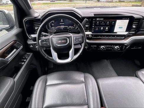 Used 2025 GMC Sierra 1500 SLT AWD/4WD image 17