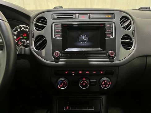 Used 2016 Volkswagen Tiguan S AWD/4WD image 16