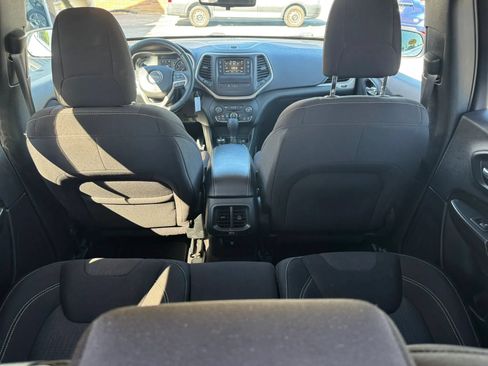 Used 2015 Jeep Cherokee Latitude w/ Trailer Tow Group AWD/4WD image 33
