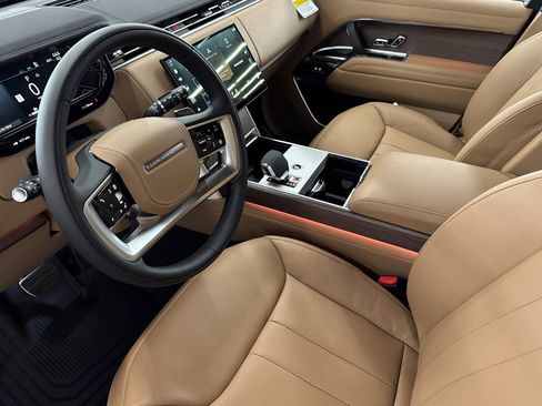 New 2026 Land Rover Range Rover Long Wheelbase SE image 3