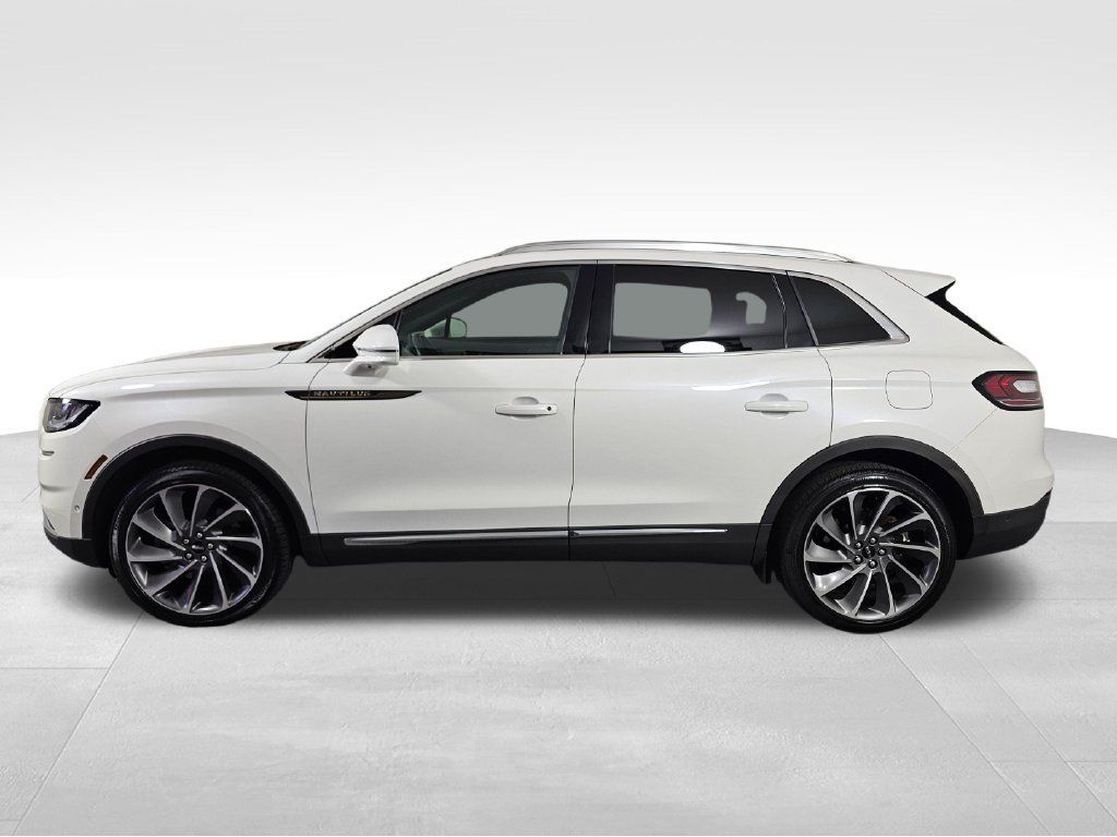 Certified 2022 Lincoln Nautilus Reserve w/ Equipment Group 202A AWD/4WD image 4