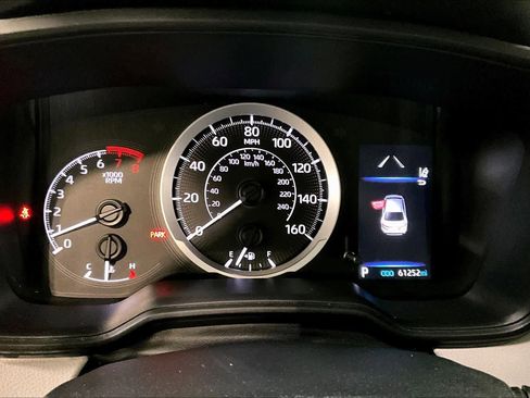 Used 2020 Toyota Corolla LE image 24