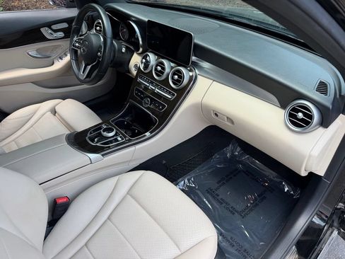 Used 2020 Mercedes-Benz C 300 Sedan w/ Premium Package image 31