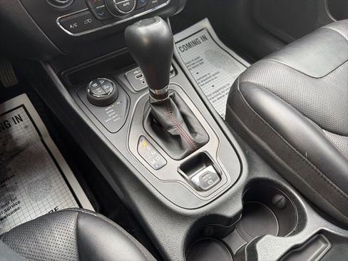 Used 2022 Jeep Cherokee Trailhawk w/ Sun, Sound & Nav Group image 23