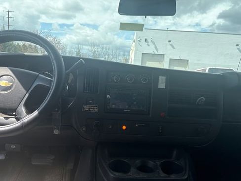 Used 2013 Chevrolet Express 1500 image 10