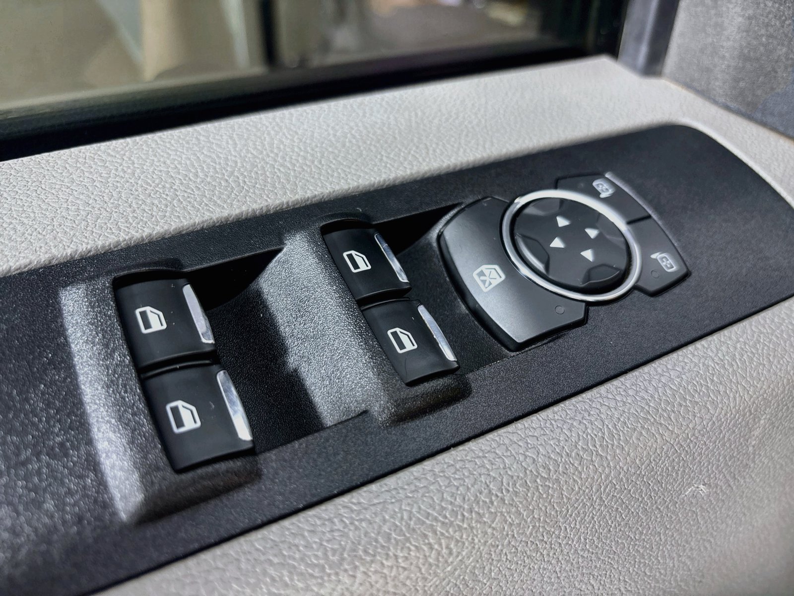 Used 2017 Ford F250 XLT w/ FX4 Off-Road Package AWD/4WD image 17