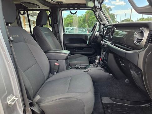 Certified 2019 Jeep Wrangler Unlimited Sahara AWD/4WD image 19
