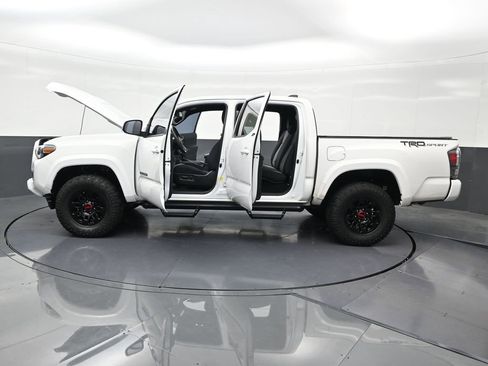 Used 2022 Toyota Tacoma TRD Sport w/ Technology Package RWD image 34