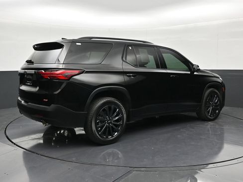 Used 2024 Chevrolet Traverse RS FWD image 5