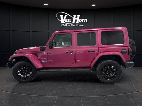 Used 2021 Jeep Wrangler Unlimited Sahara w/ Cold Weather Group AWD/4WD image 4
