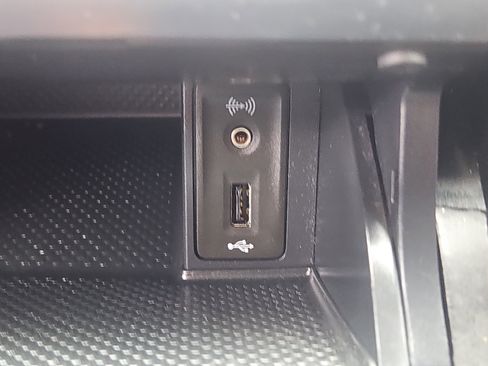 Used 2016 Volkswagen Golf S image 10