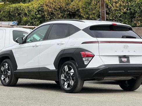 Used 2025 Hyundai Kona SEL FWD image 8