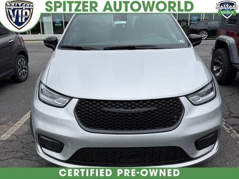 Used 2024 Chrysler Pacifica Limited w/ S Appearance Package AWD/4WD image 1