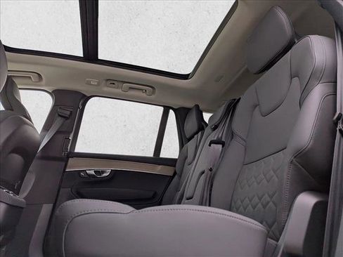 Used 2026 Volvo XC90 B5 Plus w/ Protection Package AWD/4WD image 20