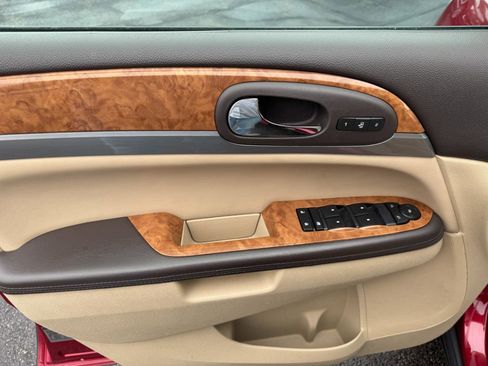 Used 2012 Buick Enclave Leather image 9