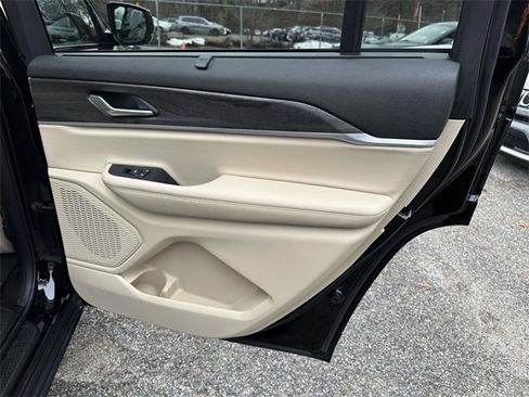 Certified 2023 Jeep Grand Cherokee L Limited w/ Luxury Tech Group II image 22