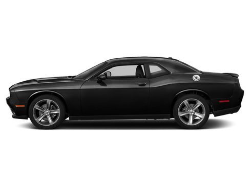 Used 2015 Dodge Challenger SXT image 32