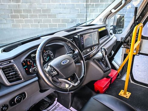 Used 2022 Ford Transit 350 T-350 RWD DRW image 9