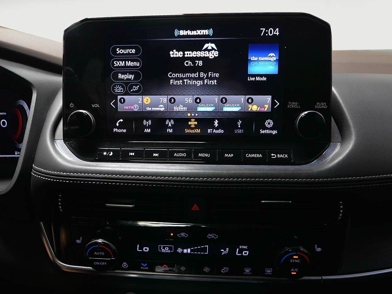 Used 2022 Nissan Rogue Platinum w/ Head-Up Display Package FWD image 16