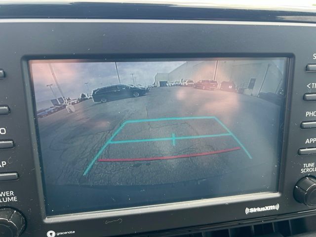 Used 2022 Toyota RAV4 XLE w/ Convenience Package AWD/4WD image 16