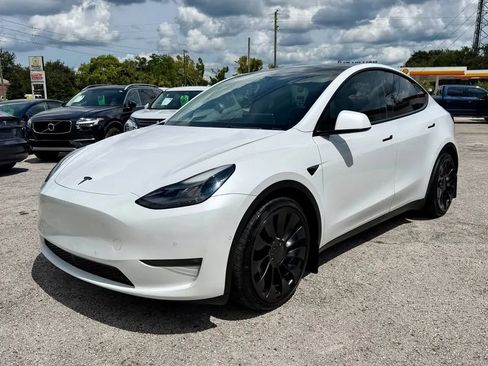 Used 2022 Tesla Model Y Performance AWD/4WD image 3