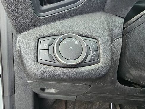 Used 2019 Ford Escape SE FWD image 15