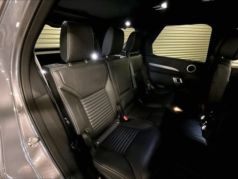 Certified 2025 Land Rover Discovery Dynamic SE AWD/4WD image 16