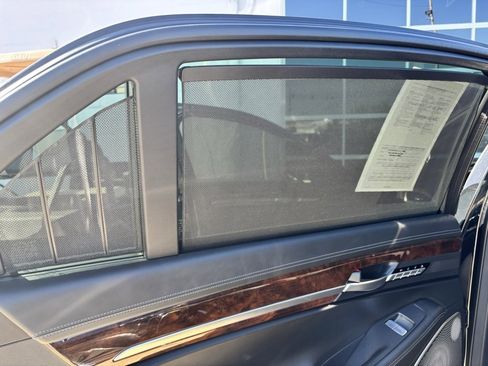 Used 2017 Genesis G90 5.0 Ultimate image 21