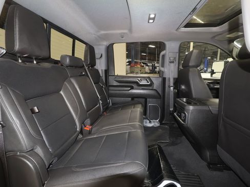 Certified 2024 Chevrolet Silverado 2500 LTZ w/ LTZ Premium Package image 27