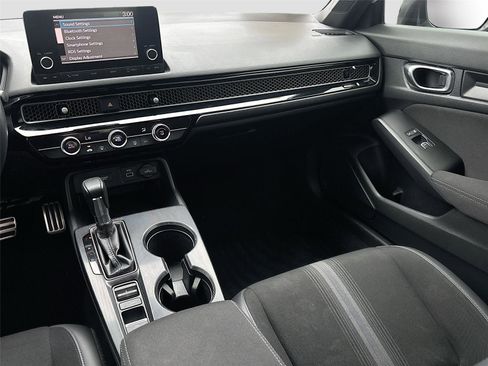 Used 2023 Honda Civic Sport image 25