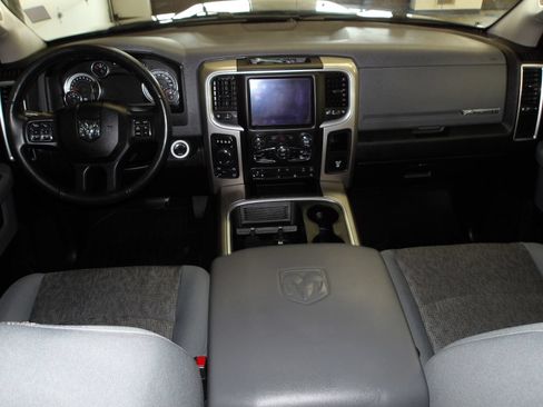 Used 2019 RAM 1500 Big Horn AWD/4WD image 11