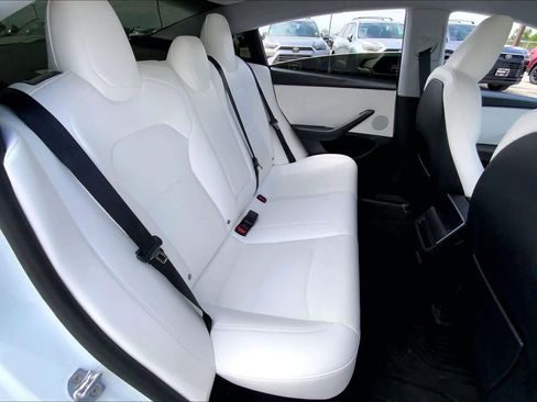 Used 2025 Tesla Model 3 Long Range image 19