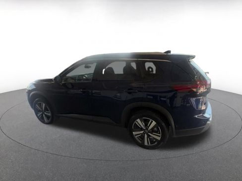 Used 2026 Nissan Rogue SL AWD/4WD image 8