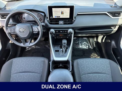 Used 2025 Toyota RAV4 XLE FWD image 18