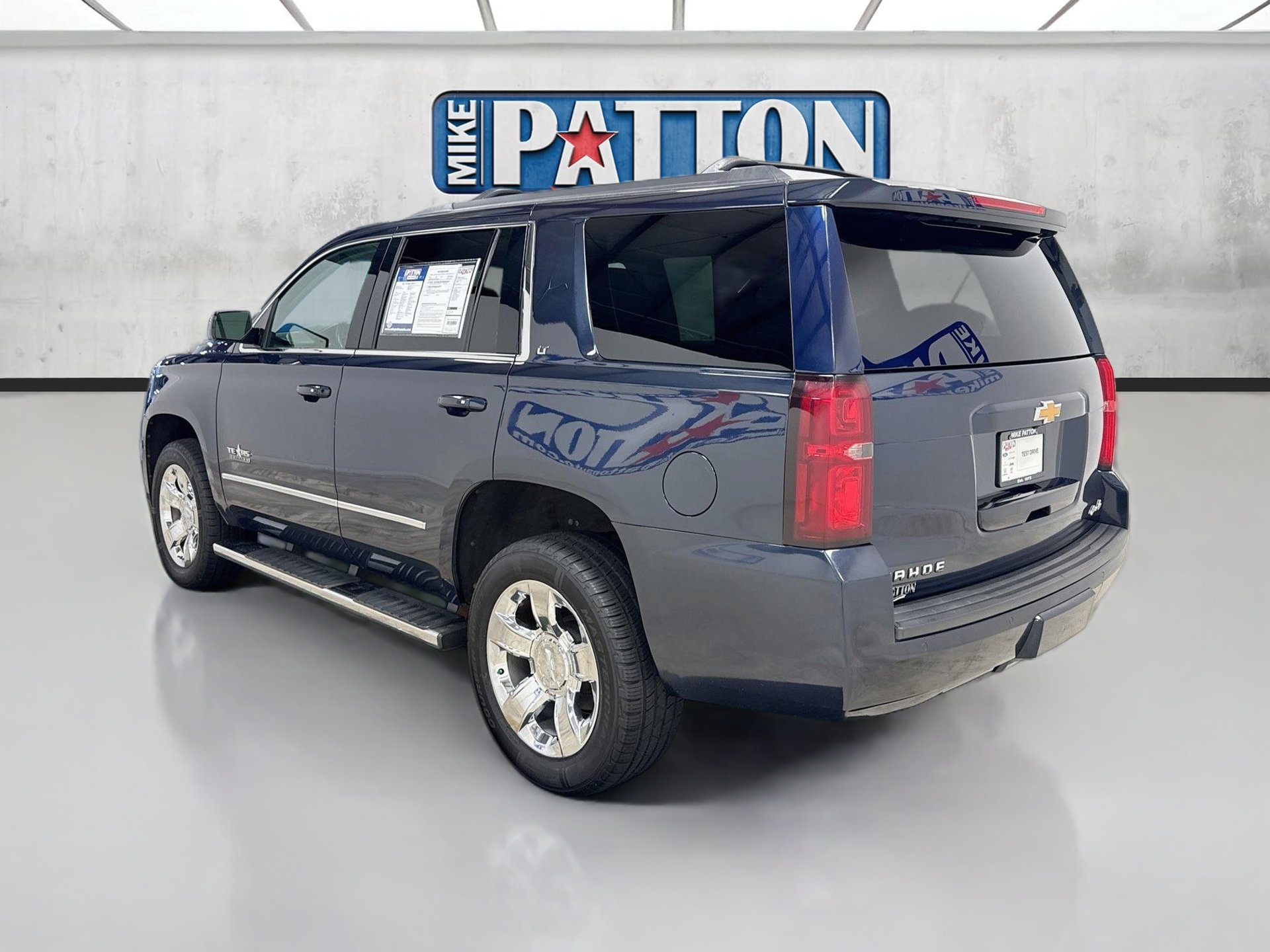 Used 2017 Chevrolet Tahoe LT w/ LT Signature Package RWD image 5