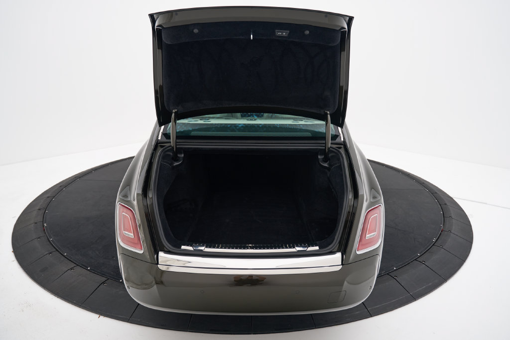 Used 2026 Rolls-Royce Phantom Extended Wheelbase RWD image 27