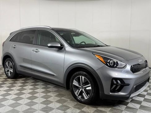 Used 2022 Kia Niro LXS FWD image 8